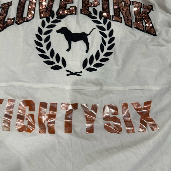 PINK Victoria's Secret White V-Neck Tee - Picture 5 of 11